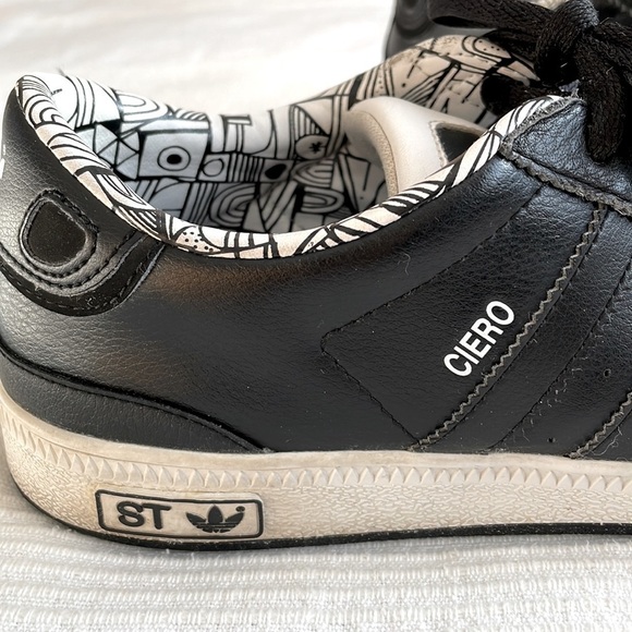 ADIDAS Ciero ST Sneakers Size 9 - Picture 2 of 9